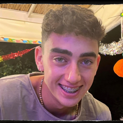 Engel Ofir, 18 år