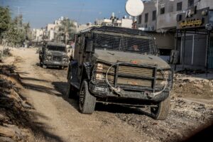 Den israeliska militären i aktion mot iranskstödda terroristgrupper i Tulkarem på Västbanken den 28 augusti. (Foto: Flash90)